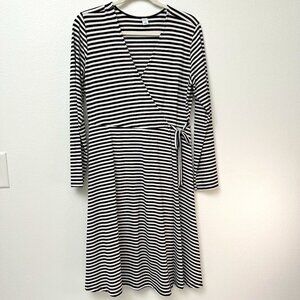 Old Navy Black & White Striped Long Sleeve Flowy Wrap Dress Women’s Size Medium